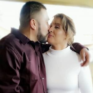 Meet your Posher, Miguelyclaudia